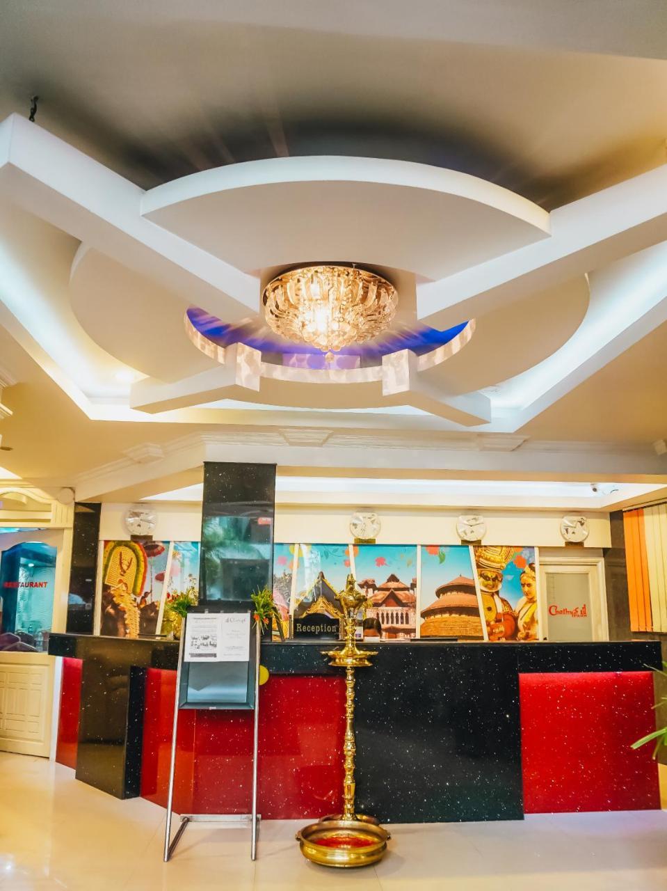 Hotel Chothys Park Thiruvananthapuram Exterior foto